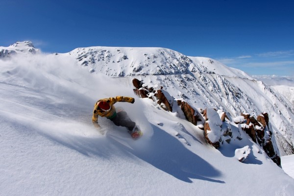 Snowboarder at Mt Hutt